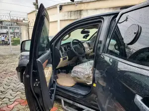 Toyota Tundra 2013 Black