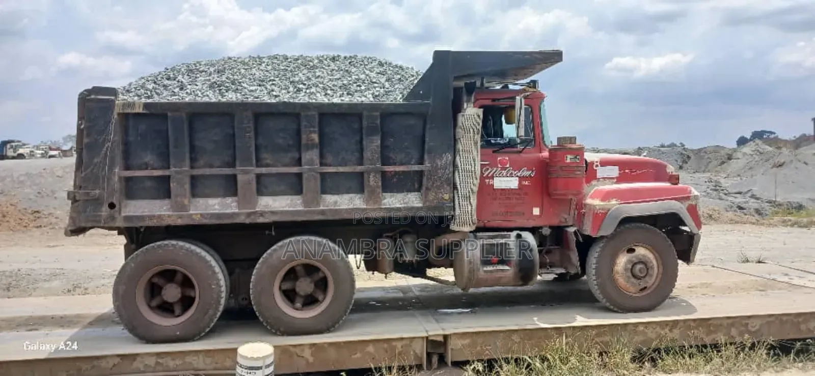 Quality Chippings Stones Supply for Construction Concrete Projects
