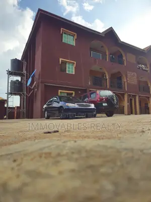3bdrm Apartment in Olomore, Abeokuta South for sale