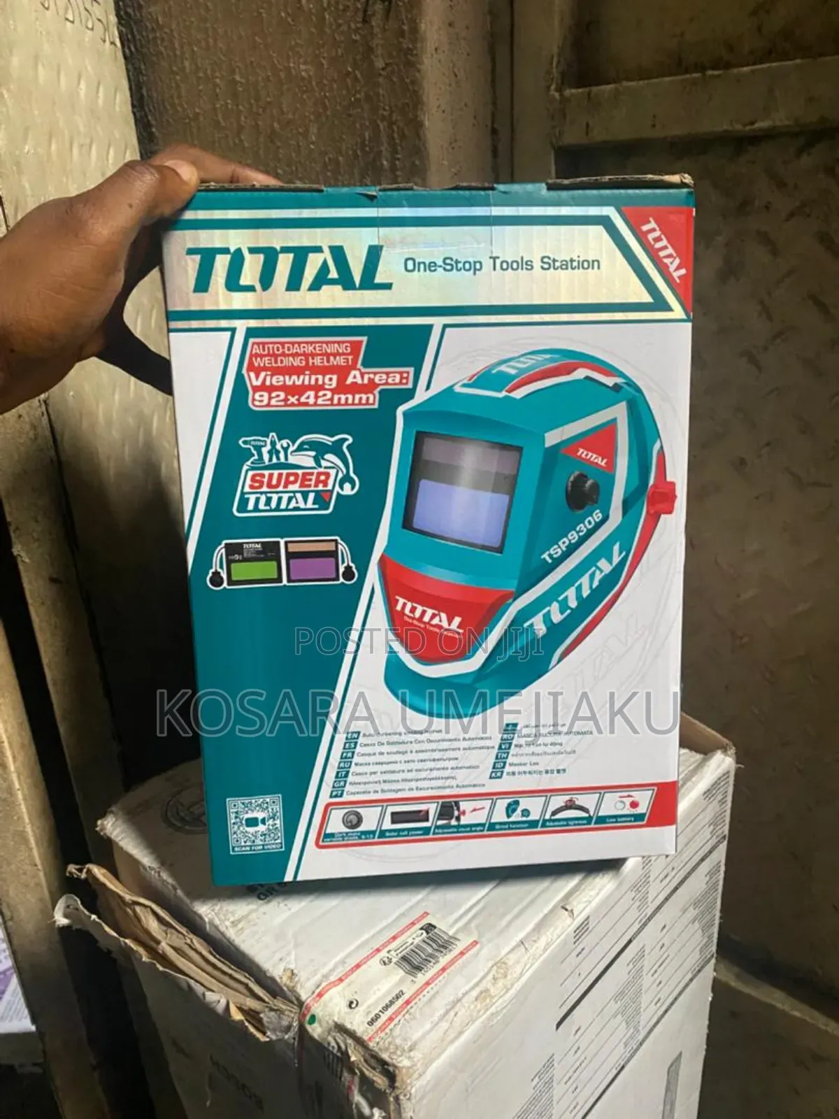 Total Auto Darkening Welding Helmet