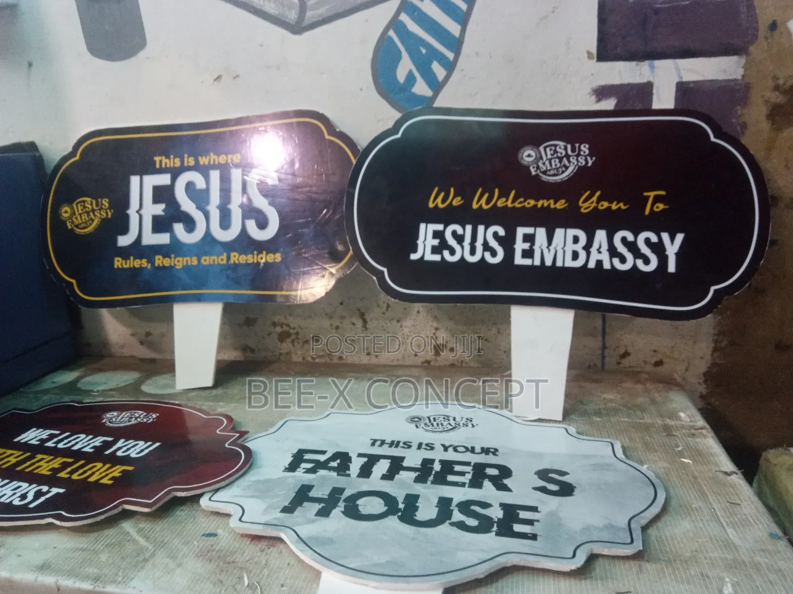 Placards / Handheld Signs