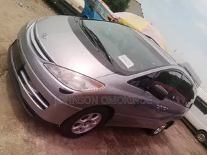 Toyota Previa Automatic 2002 Silver