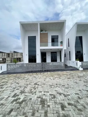 5bdrm Duplex in Wvp Homes, Chevron for sale