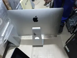 Desktop Computer Apple iMac 8GB Intel Core i5 HDD 1T