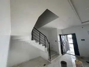 3bdrm Maisonette in Ikate for rent