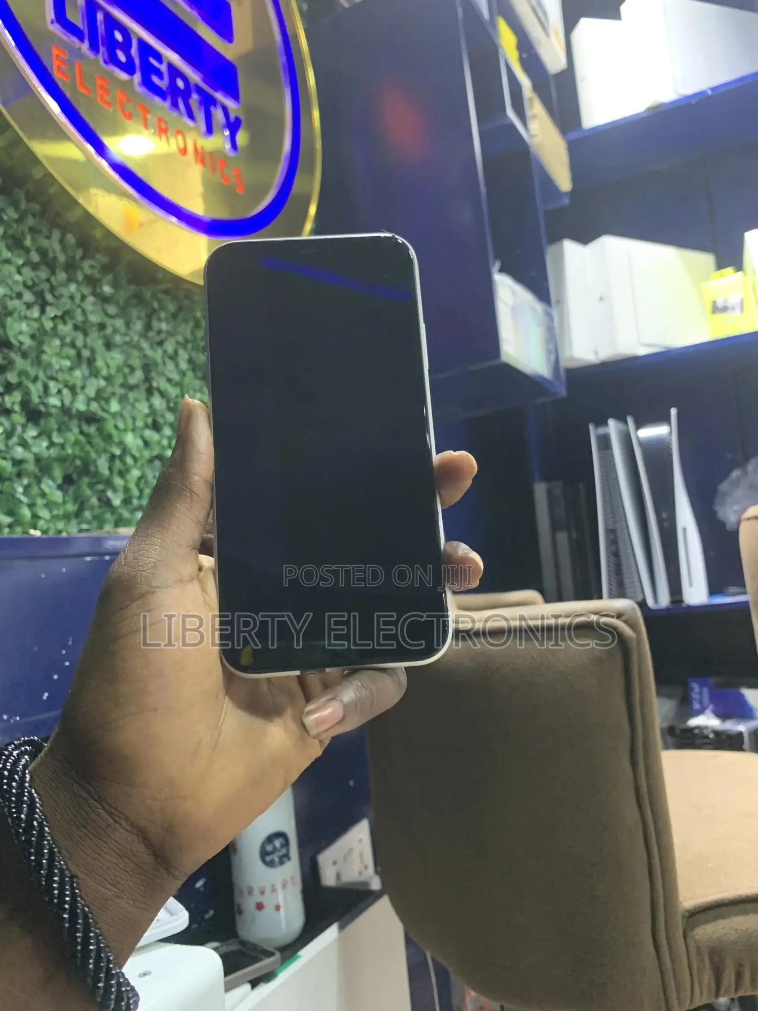 Apple iPhone XR 64 GB White