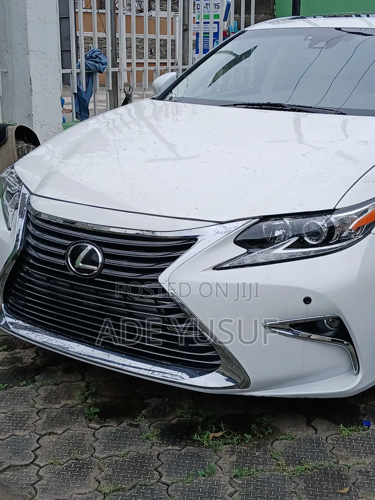 Lexus ES 2018 White