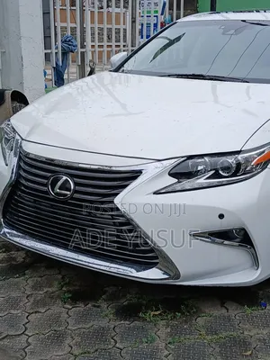 Lexus ES 2018 White