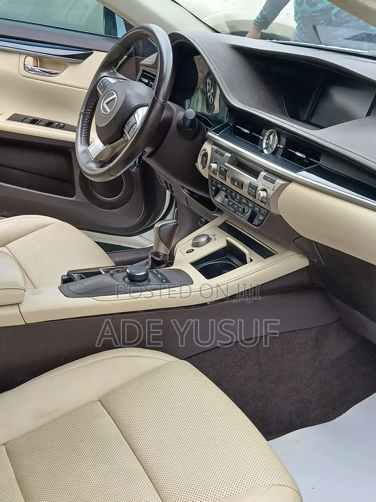 Lexus ES 2018 White