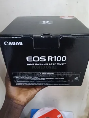 Canon Eos R100 With Lens 18-45mm