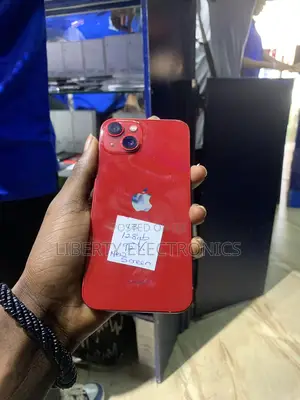 Apple iPhone 13 128 GB Red