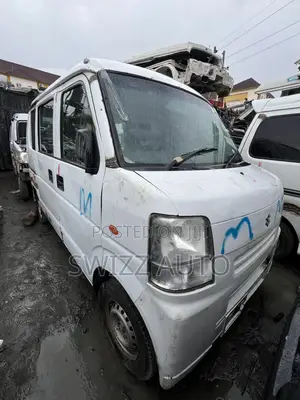 Suzuki Every 2010 White