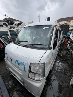 Suzuki Every 2010 White