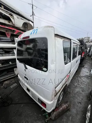 Suzuki Every 2010 White