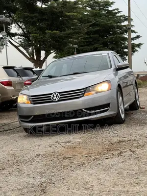Volkswagen Passat S 4dr Sedan (2.5L 5cyl 6A) 2014 Silver