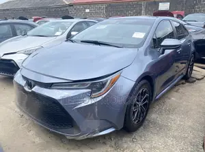 Toyota Corolla LE 2022 Blue