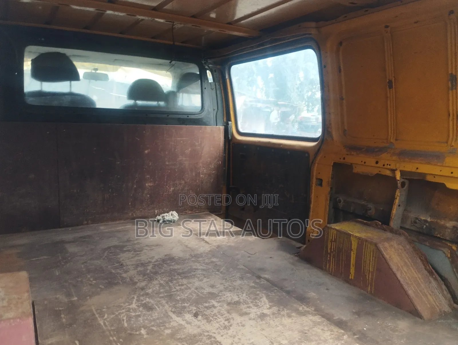 Ford Transit 1998 Yellow