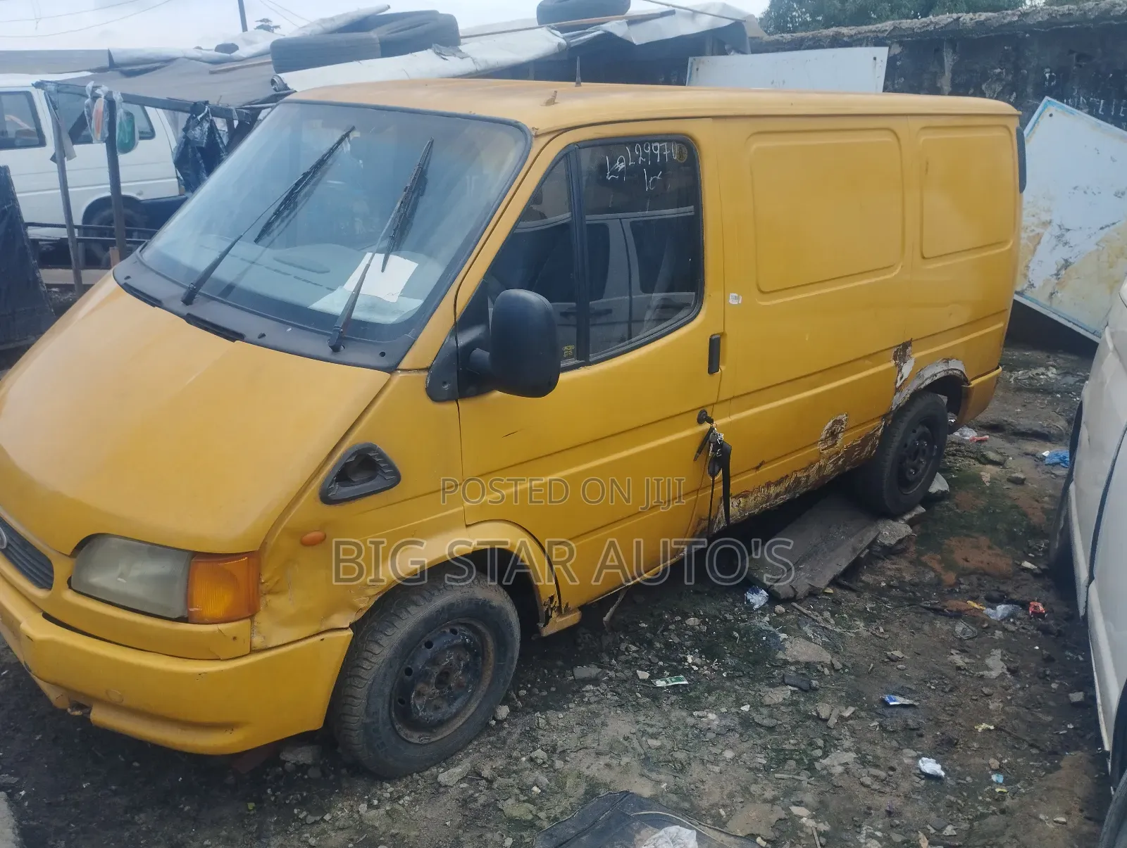 Ford Transit 1998 Yellow
