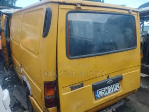 Ford Transit 1998 Yellow