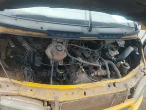 Ford Transit 1998 Yellow