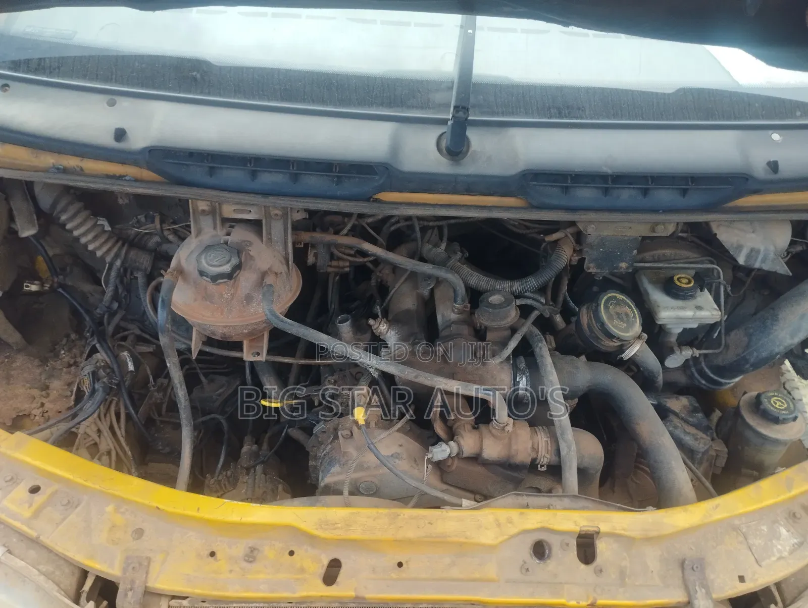 Ford Transit 1998 Yellow