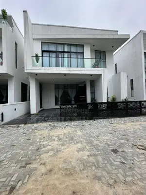 Furnished 5bdrm Duplex in Chevron for sale