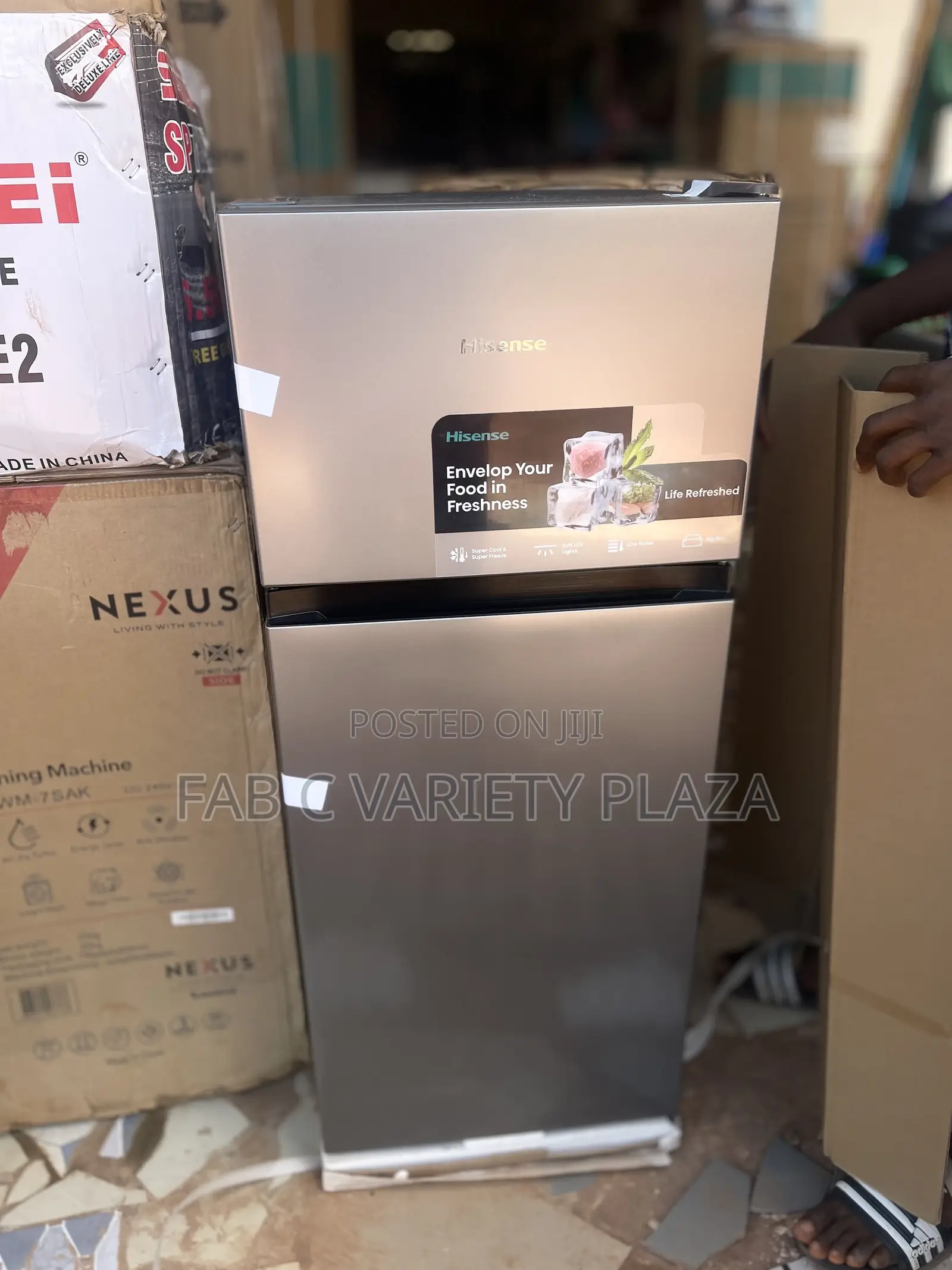 Hisense Medium Standing Refrigerator
