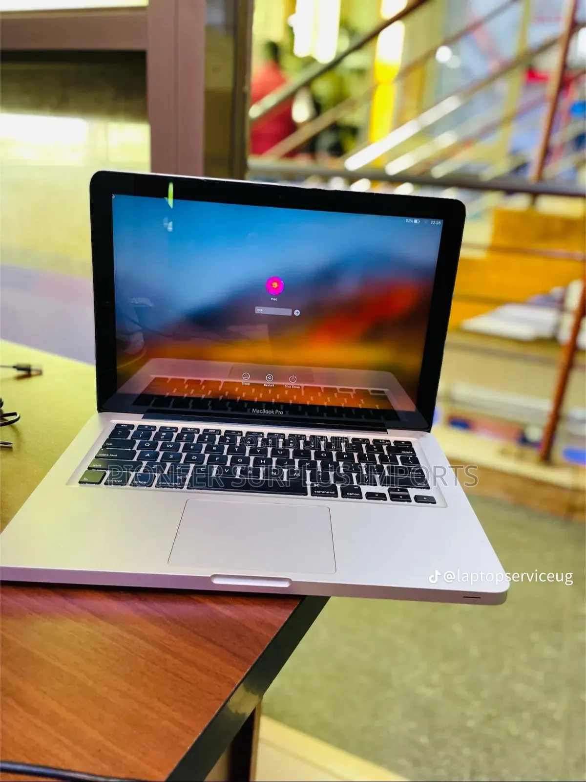 Laptop Apple MacBook 2012 8GB Intel Core I5 HDD 500GB