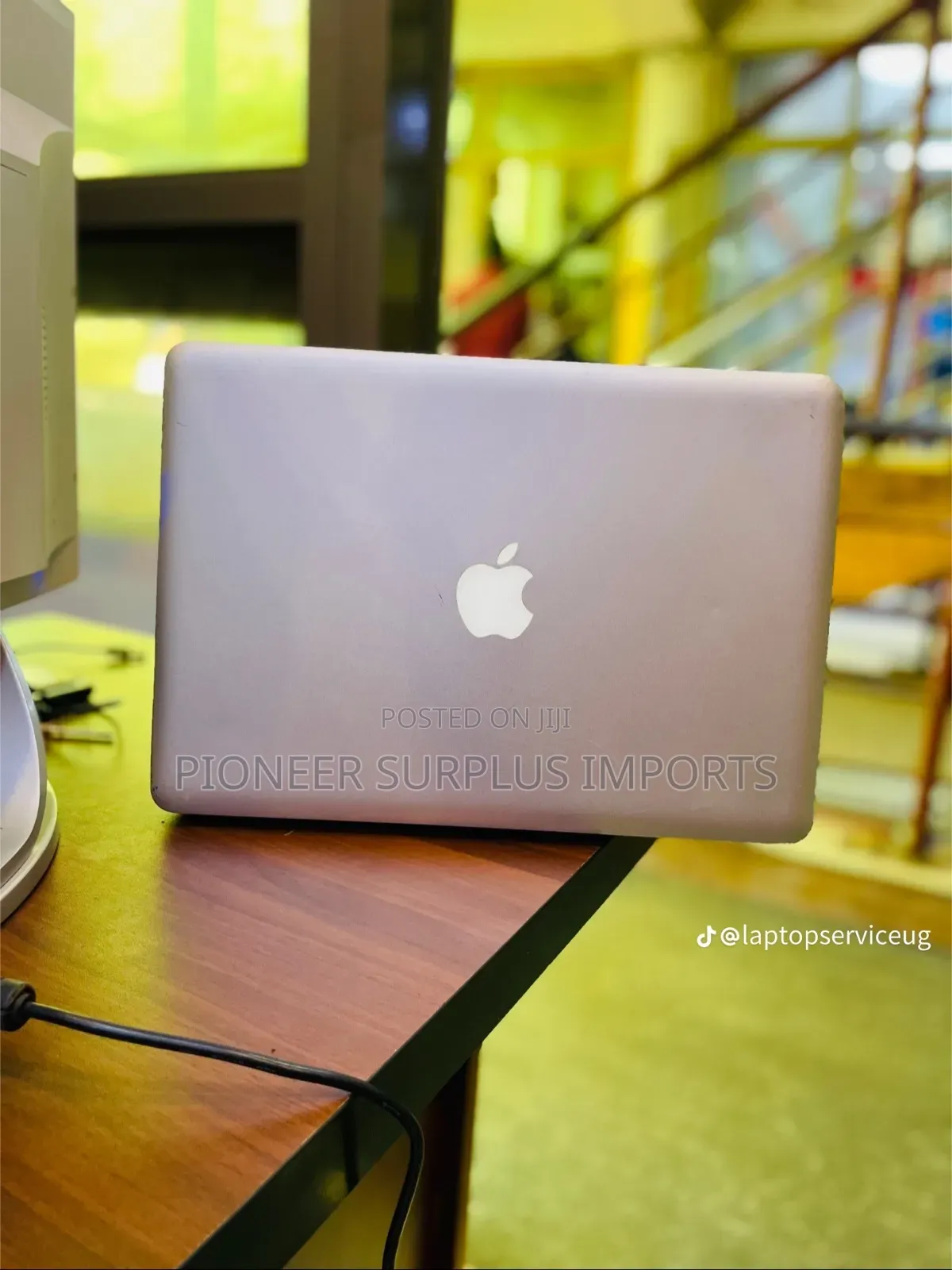 Laptop Apple MacBook 2012 8GB Intel Core I5 HDD 500GB