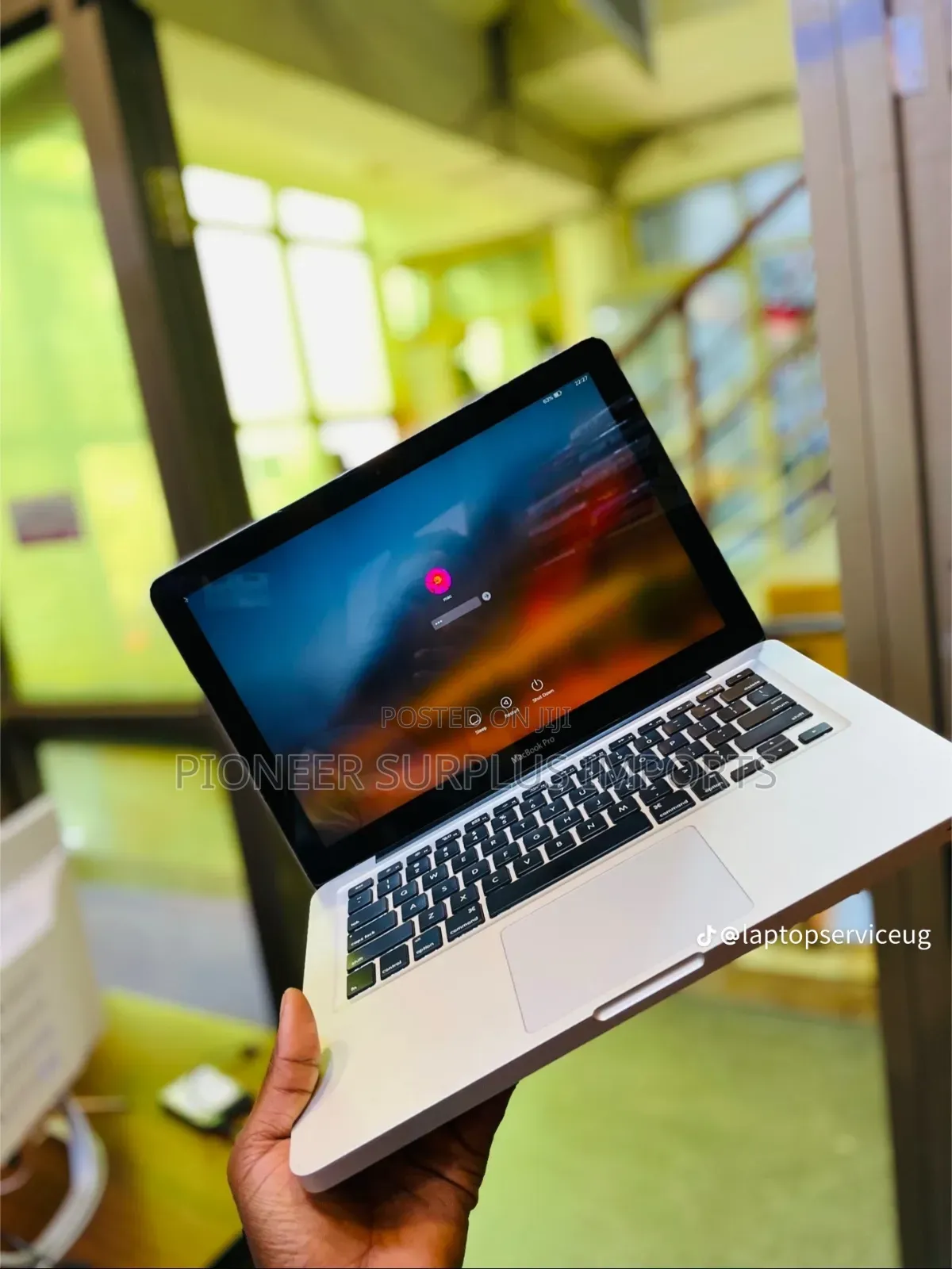Laptop Apple MacBook 2012 8GB Intel Core I5 HDD 500GB