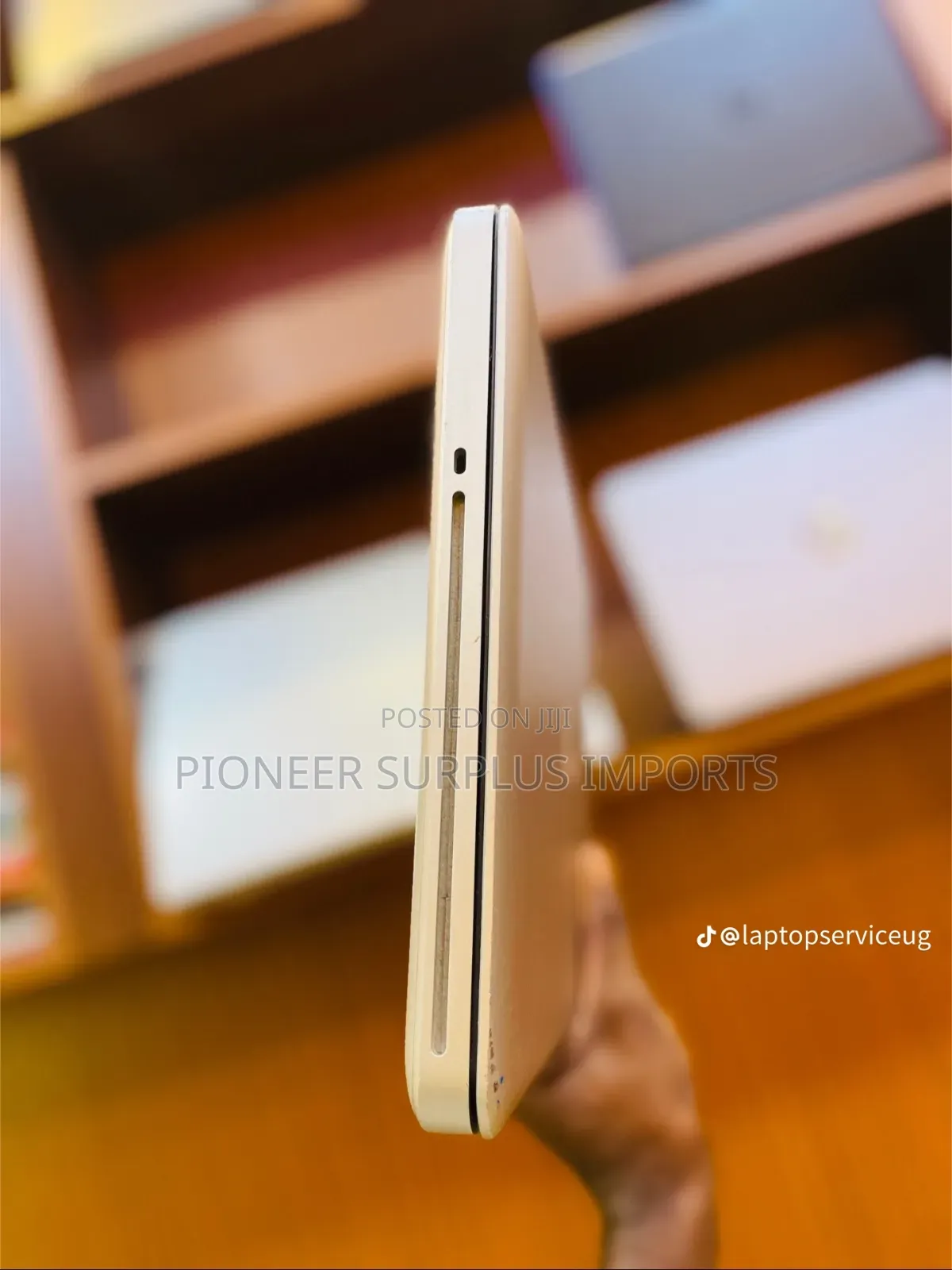 Laptop Apple MacBook 2012 8GB Intel Core I5 HDD 500GB