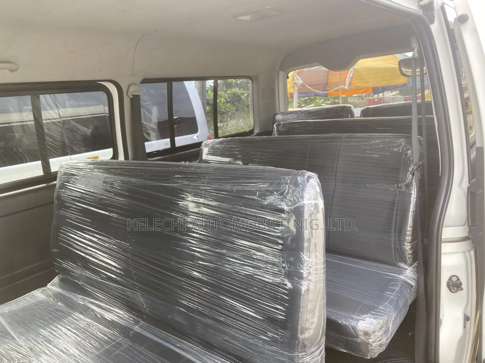 Toyota HiAce 2013 White