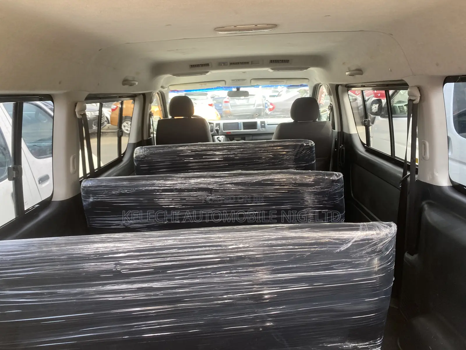 Toyota HiAce 2013 White