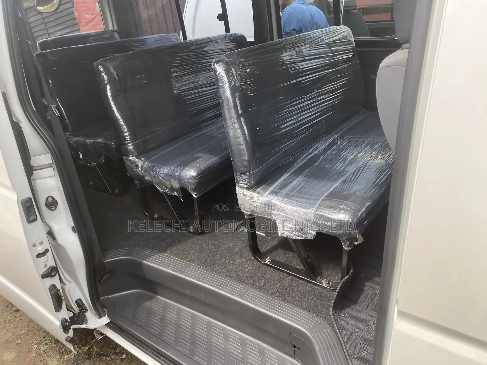 Toyota HiAce 2013 White