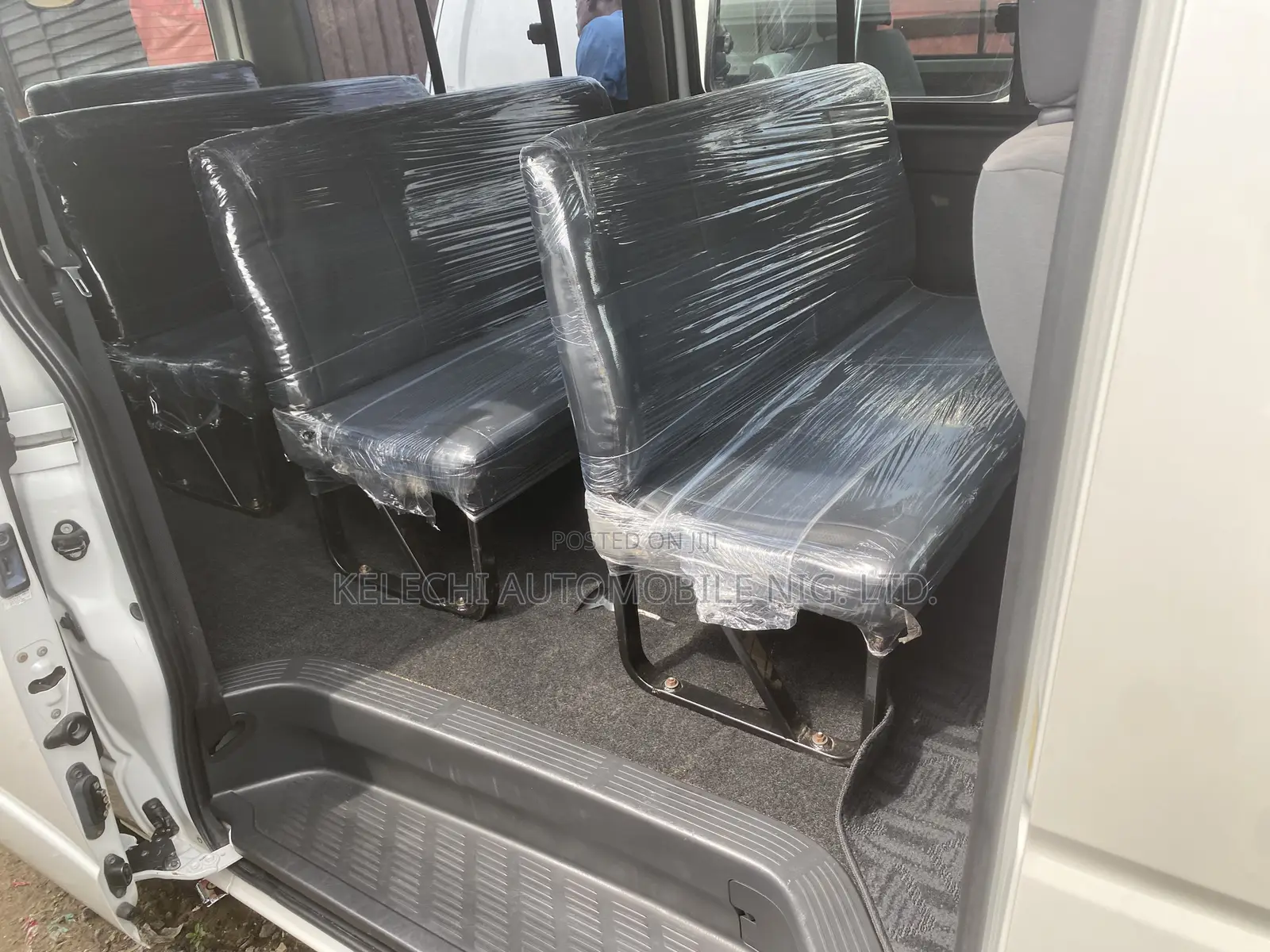 Toyota HiAce 2013 White