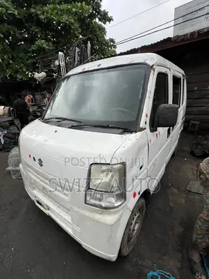 Suzuki Every 2012 White