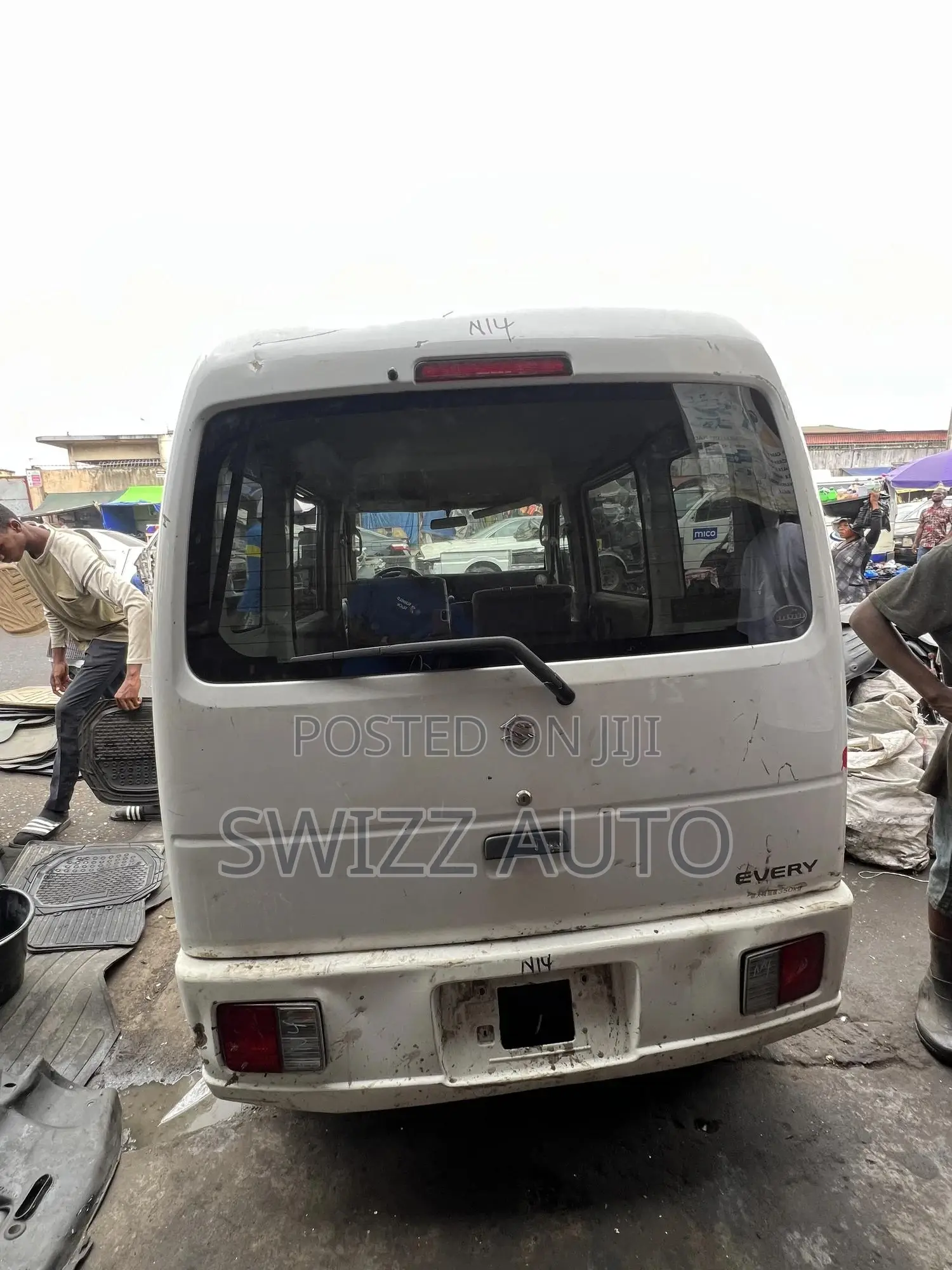 Suzuki Every 2012 White