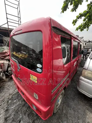 Suzuki Every 2012 Red