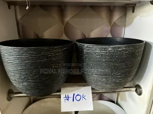 Round Planters