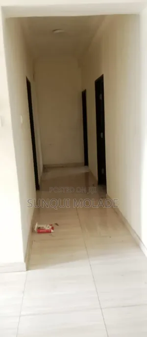 3bdrm Apartment in Off Adebowale, Ojodu for rent
