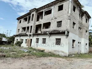 12bdrm Block Of Flats In Peace Community, Lokoja For Sale