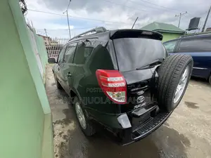 Toyota RAV4 2.5 2011 Black
