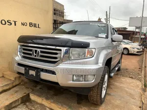 Honda Ridgeline RTS 4x4 Crew Cab 122 in. WB 2012 Silver
