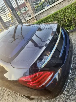 Mercedes-Benz C300 Base Sedan RWD (2.0L 4cyl 7A) 2016 Blue