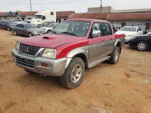 Mitsubishi L200 Double Cab 2.4 4WD 2002 Red