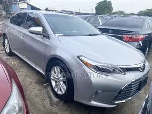 Toyota Avalon XLE Premium 4dr Sedan (3.5L 6cyl 6A) 2015 Gray