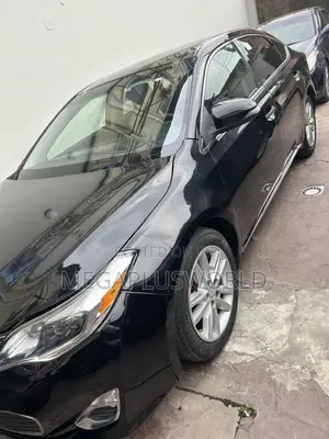 Toyota Avalon Limited Sedan FWD (3.5L 6cyl 6A) 2013 Black
