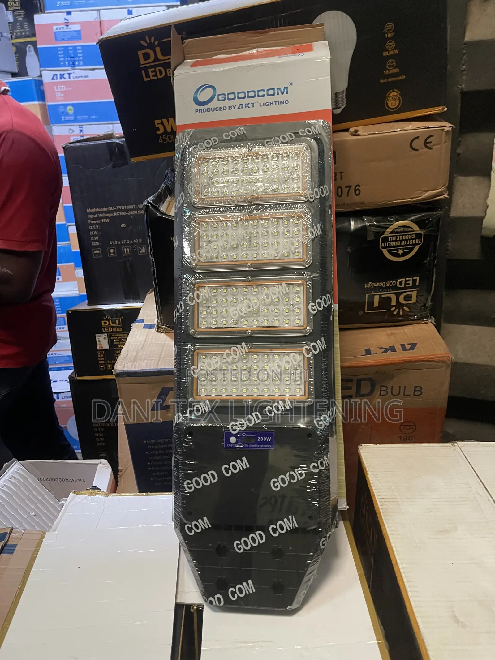 Goodcom 200w Solar Street Light Now Available