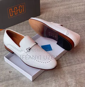 White Color Good Quality Leather Corporate Shoe
