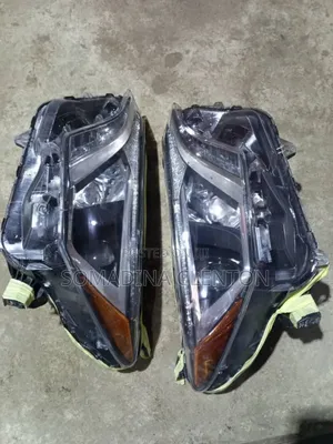 Head Lamp Set Toyota Rav 4 2018